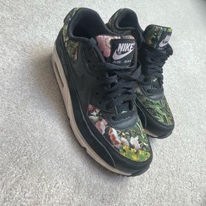 Nike Air Max Floral Black Athletic Shoes